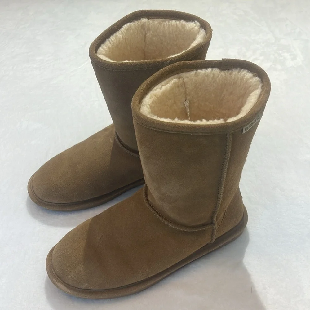 BEARPAW WOMENS SIZE 9 Cozy Brown Shearling Boots